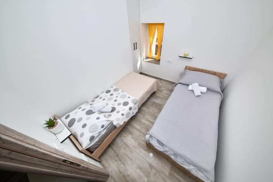 Appartement Kuca Za Odmor Megi à Posedarje Extérieur photo